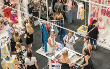 How Integrated Payments Can Streamline the Holiday Rush for Small Businesses